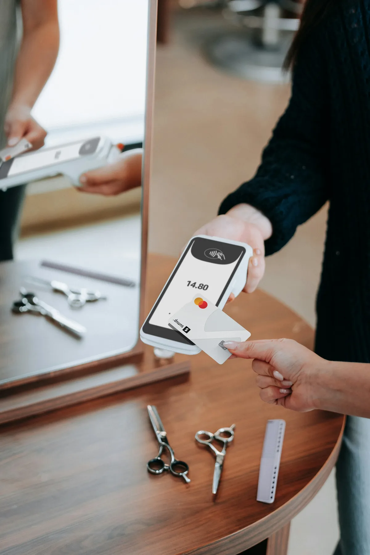 Como cobrar mais caro no salão de beleza sem perder clientes